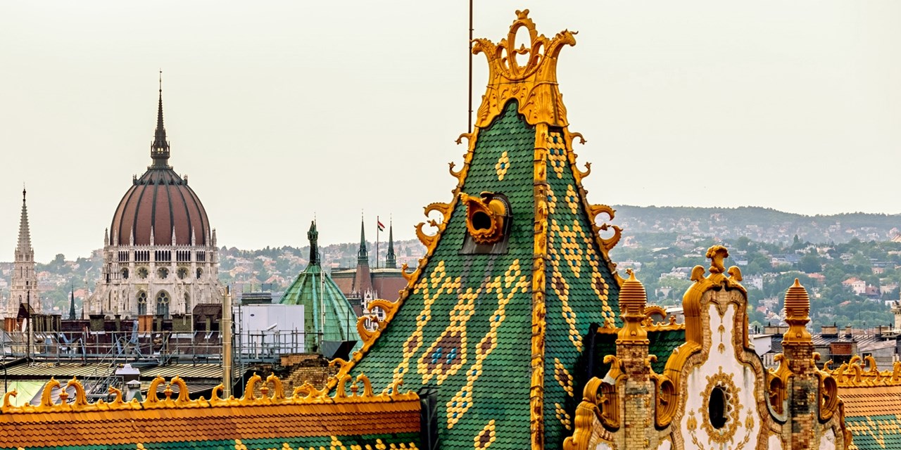 Travel Facebook ad example 41: 🌍 Prague, Vienna & Budapest — $899