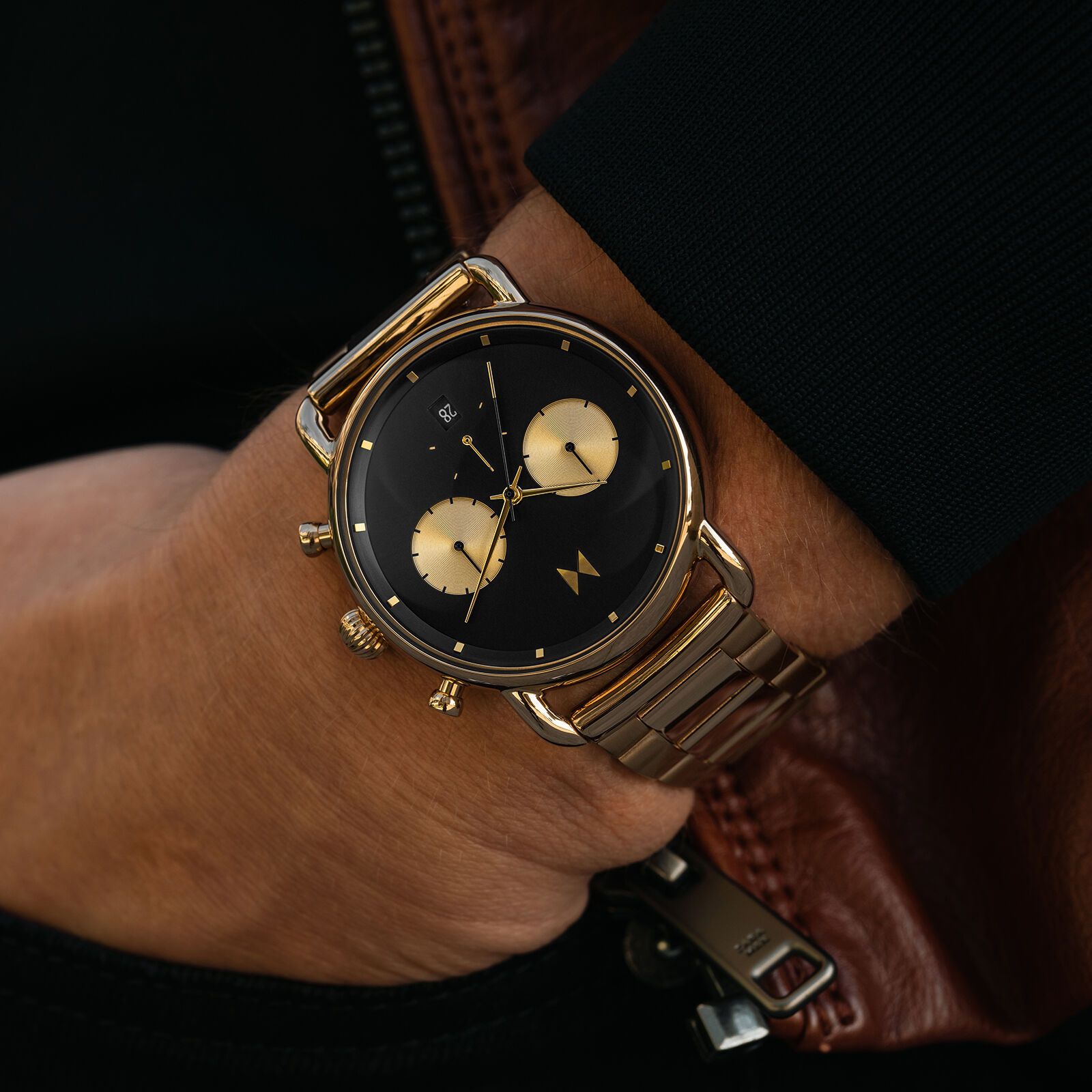 Jewelry Facebook ad example 30: Blacktop II Stinger Gold 47MM