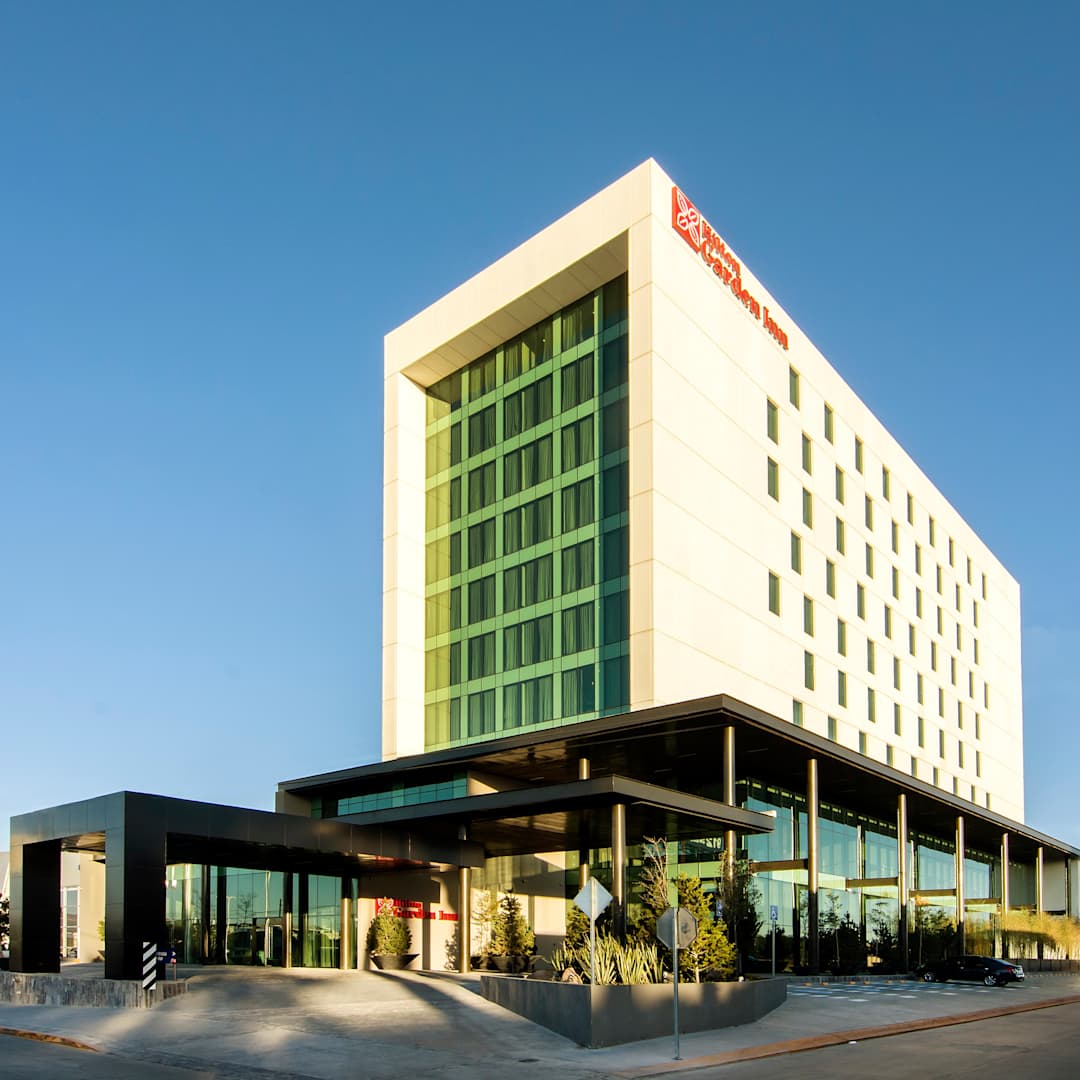 Travel Facebook ad example 14: Hilton Garden Inn Aguascalientes