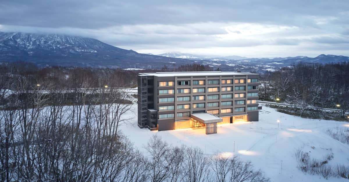 Travel Facebook ad example 50: Book Hinode Hills Niseko Village from ¥20,000