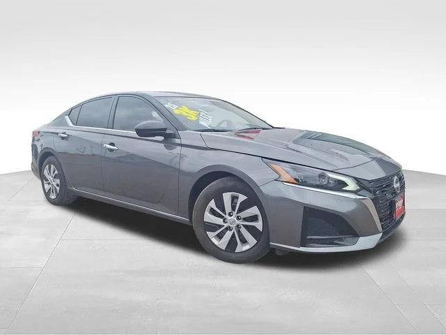 Automotive Facebook ad example 13: Certified Pre-Owned 2025 Nissan Altima 2.5 S