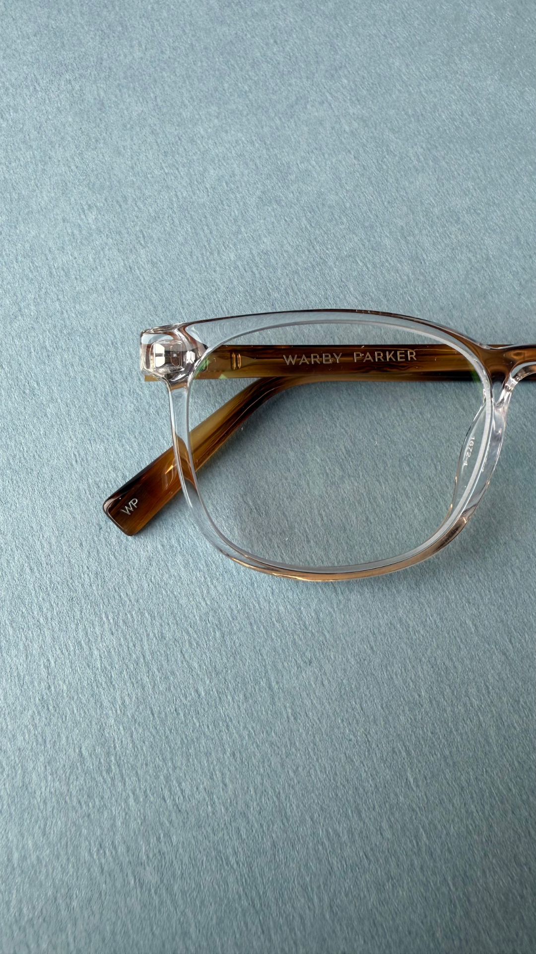 Ecommerce Facebook ad example 28: Fresh frames just dropped