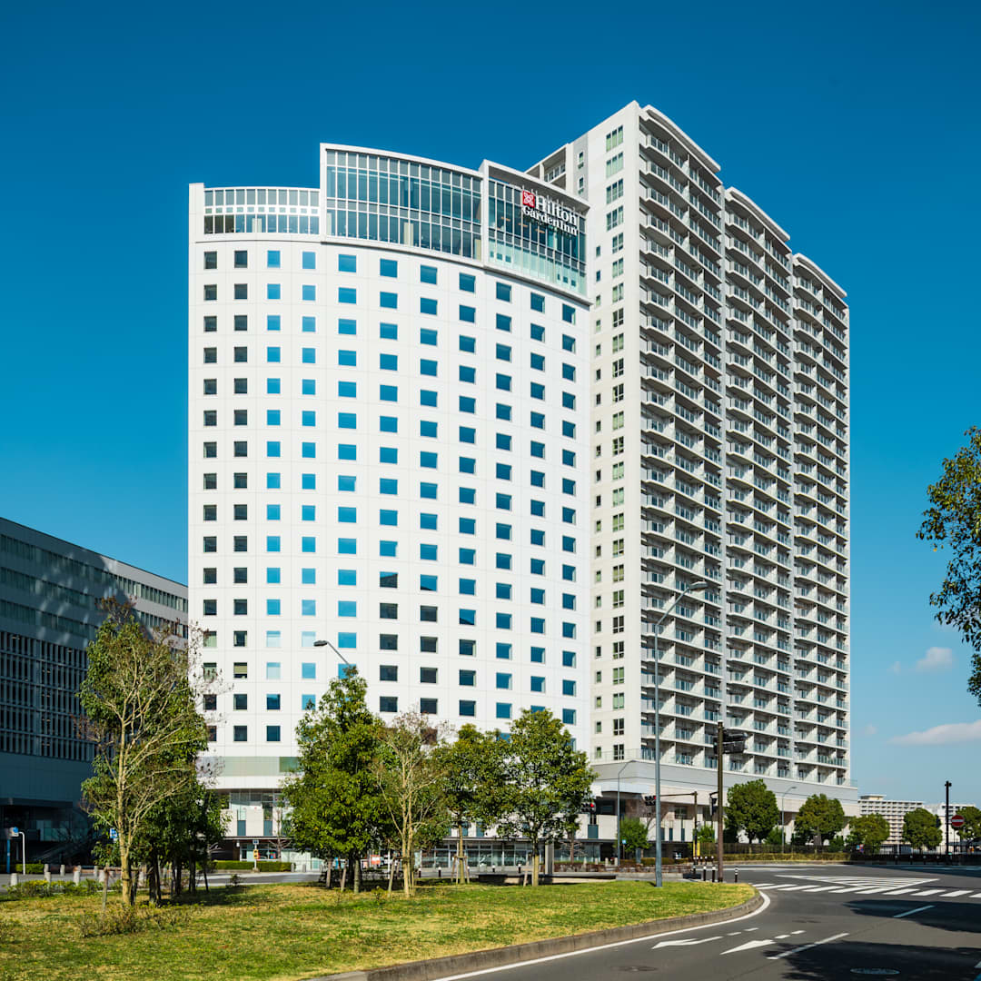 Travel Facebook ad example 21: Book Hilton Garden Inn Yokohama Minatomirai from ¥13,600