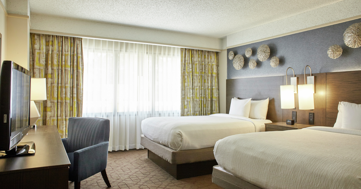 Travel Facebook ad example 35: See rates for Atlanta