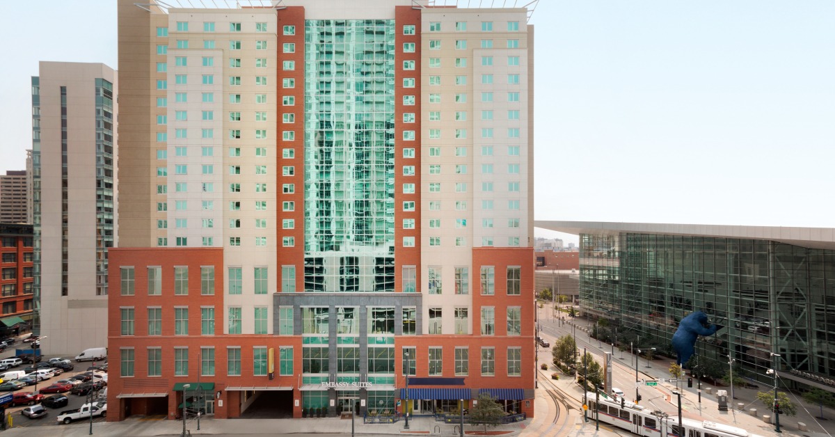 Travel Facebook ad example 33: See rates for Denver