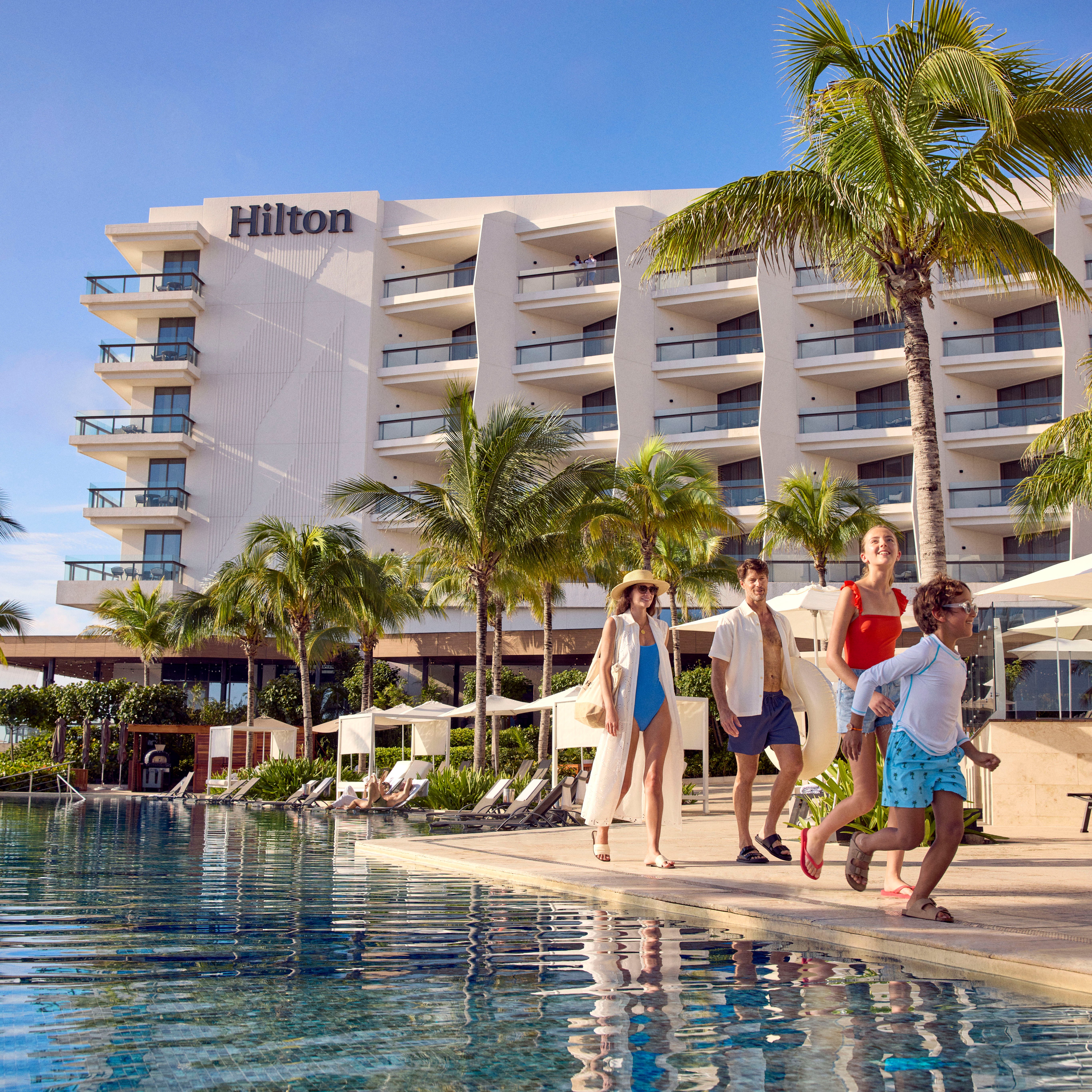 Travel Facebook ad example 27: Hilton Cancun, an All-Inclusive Resort