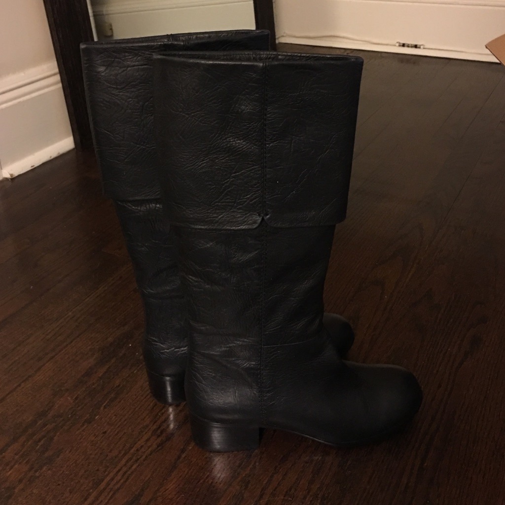 Ecommerce Facebook ad example 17: Poshmark